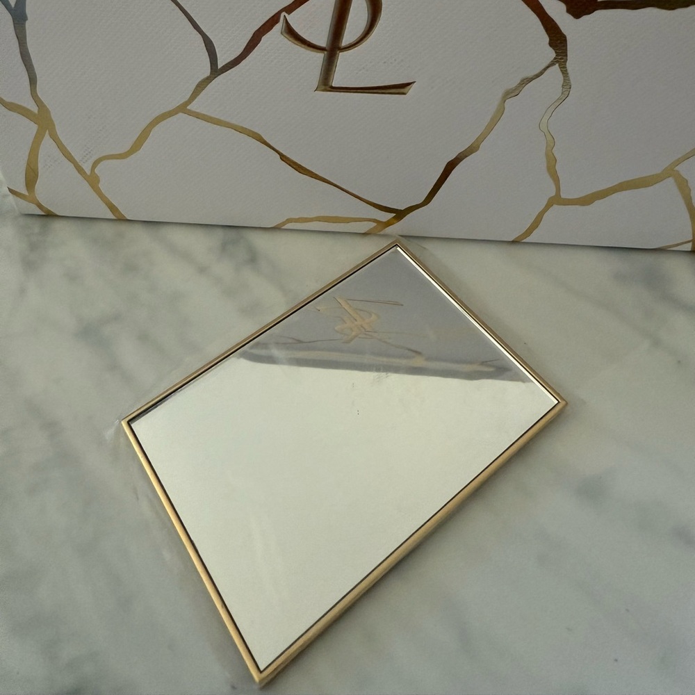 YSL Beauté Compact Mirror - Picture 4 of 4